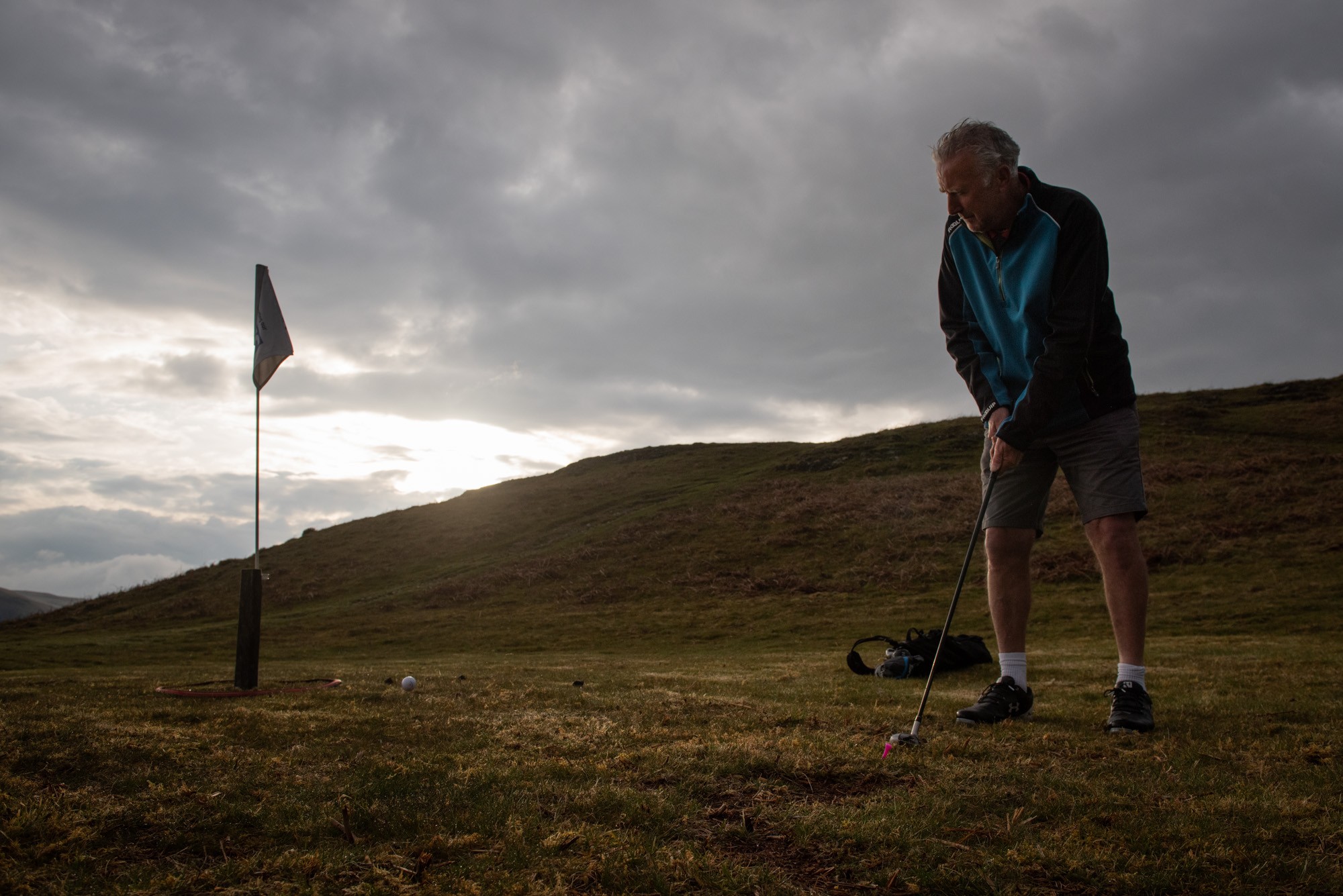 Philip Hatcher-Moore: Phil photographs curious golfers for NYT 